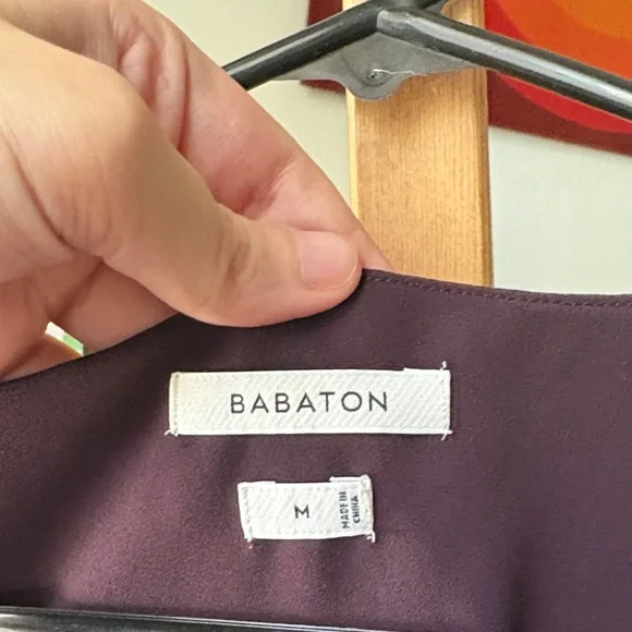 Aritzia Babaton Inscribe top, Deep Purple V-Neck Sleeveless Blouse - Picture 2 of 8